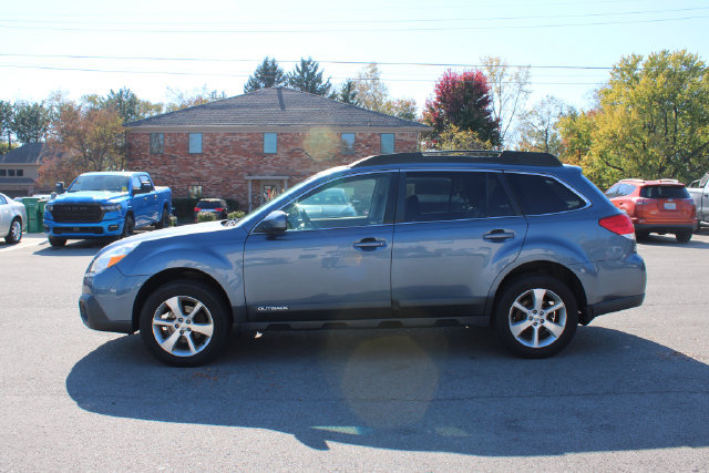 Used 2013 Subaru Outback 2.5i Limited w/ Moonroof Pkg AWD/4WD image 5