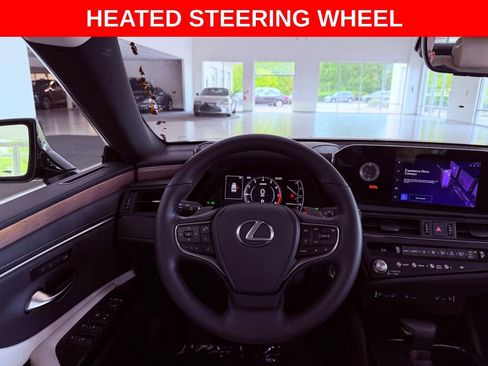 Certified 2025 Lexus ES 350 w/ Premium Package image 13