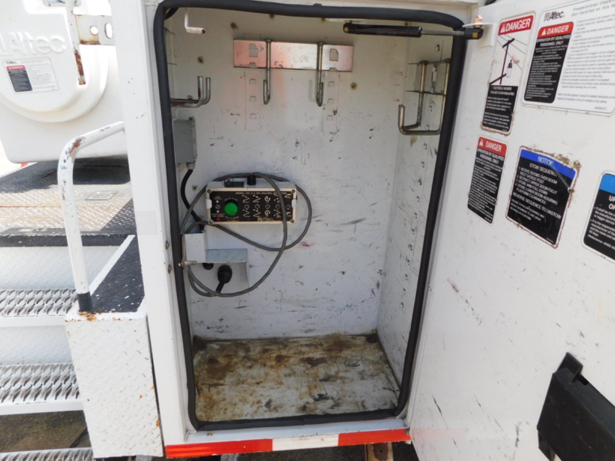 Used 2011 Ford F550 2WD Regular Cab Super Duty w/ PWR Equipment Group image 29
