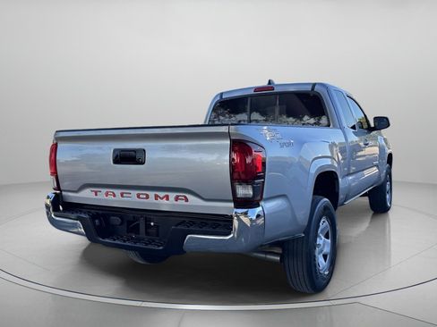 Used 2022 Toyota Tacoma SR5 image 3
