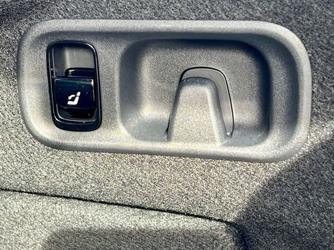 Certified 2023 Mercedes-Benz C 300 4MATIC Sedan image 39