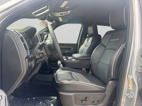 Used 2026 RAM 2500 Laramie AWD/4WD image 10