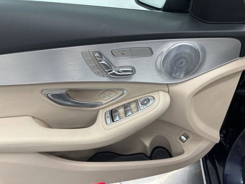 Used 2019 Mercedes-Benz C 300 Sedan image 11