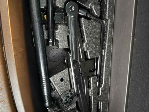 Used 2020 Hyundai Santa Fe SE image 76