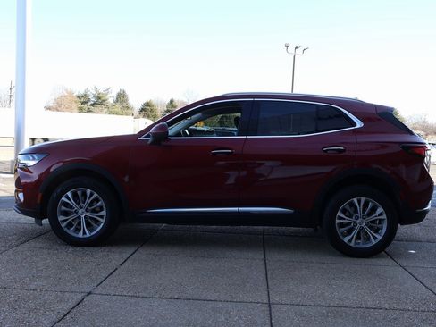 Used 2023 Buick Envision Preferred image 3