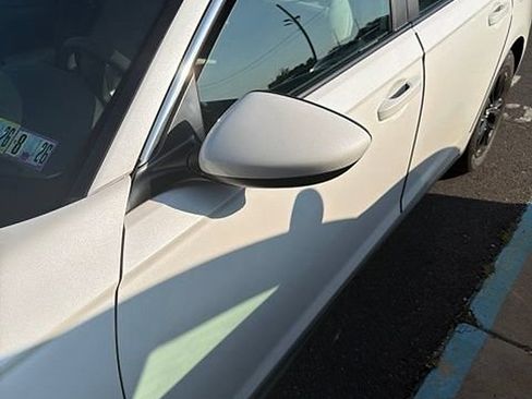 Used 2023 Honda Accord LX image 4