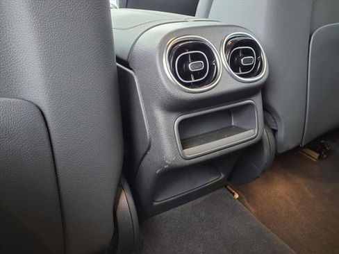 Used 2025 Mercedes-Benz GLC 300 image 20