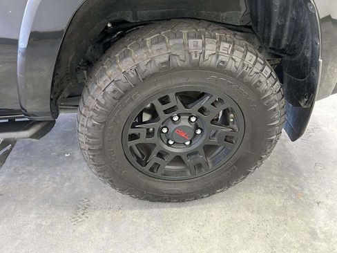 Certified 2024 Toyota 4Runner TRD Off-Road Premium w/ Moonroof Package AWD/4WD image 11