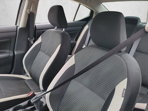 Used 2020 Nissan Versa SV image 13