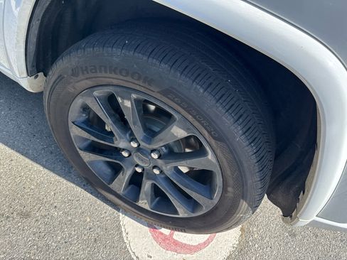 Used 2020 Jeep Grand Cherokee Altitude image 5