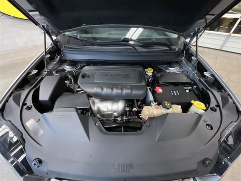 Used 2020 Jeep Cherokee Limited FWD image 32