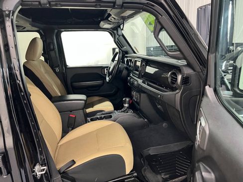 Used 2020 Jeep Wrangler Unlimited Sport AWD/4WD image 11