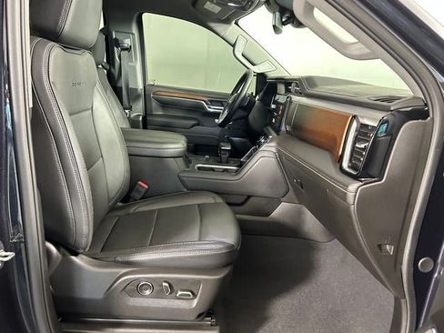 Used 2024 GMC Sierra 1500 Denali AWD/4WD image 28