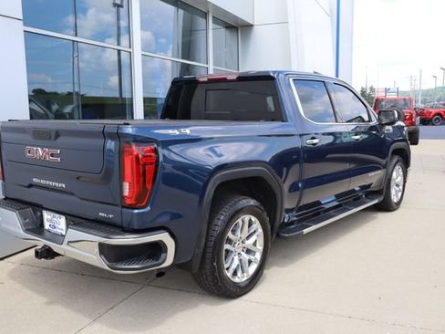 Used 2019 GMC Sierra 1500 SLT w/ SLT Premium Plus Package AWD/4WD image 3