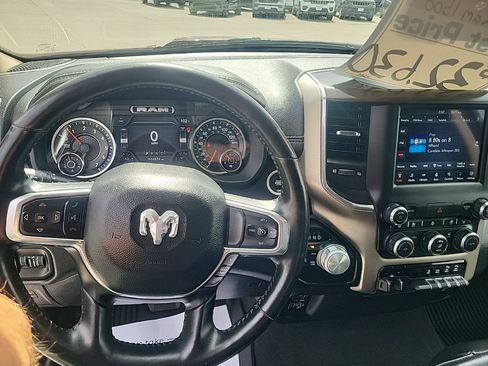 Used 2021 RAM 1500 Laramie AWD/4WD image 10