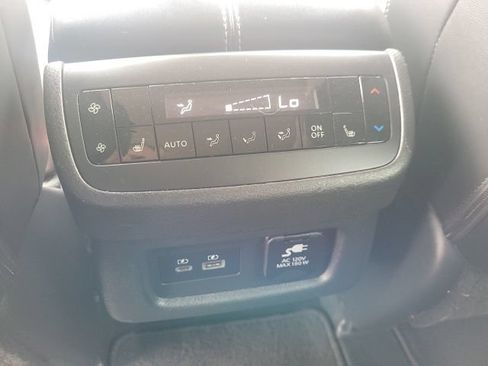 Certified 2023 Nissan Pathfinder Platinum FWD image 25