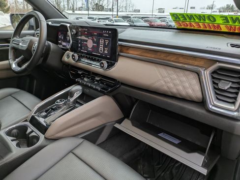 Certified 2024 GMC Canyon Denali image 26