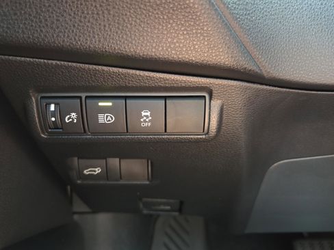 Used 2026 Toyota Corolla Cross XLE w/ Convenience Package FWD image 20