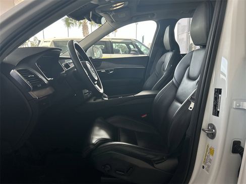 Used 2023 Volvo XC90 B6 Ultimate w/ Protection Package Premier image 10