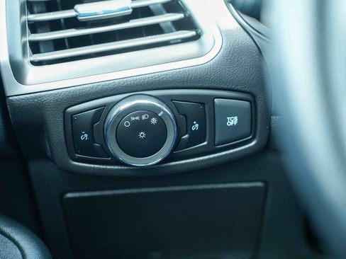 Used 2024 Ford Edge SE w/ Black Appearance Package AWD/4WD image 29