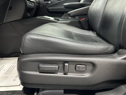Used 2019 Honda Pilot Elite image 11