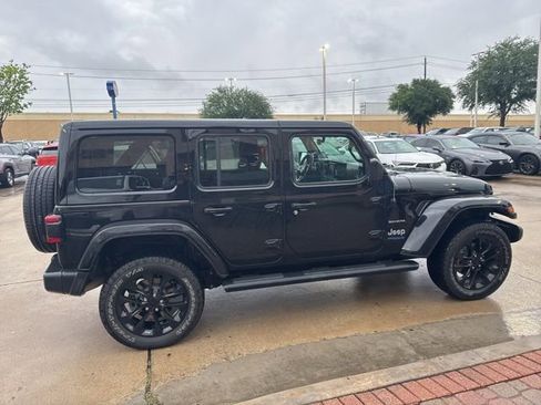 Used 2021 Jeep Wrangler Unlimited Sahara w/ Cold Weather Group AWD/4WD image 13