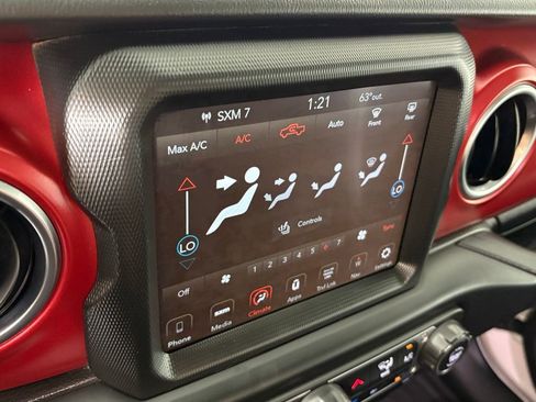 Used 2023 Jeep Gladiator Rubicon w/ Cold Weather Group image 30