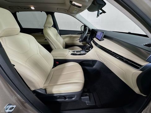 Certified 2023 INFINITI QX60 Luxe w/ Performance Audio Package FWD image 38