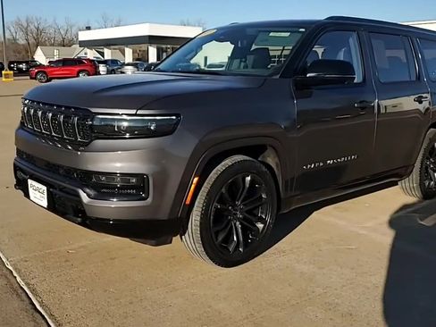 Used 2023 Jeep Grand Wagoneer Series III w/ Quick Order Packagew 28T image 4