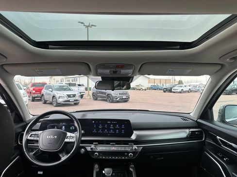 Used 2025 Kia Telluride S image 27