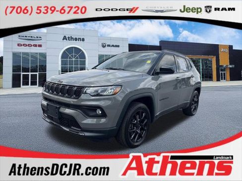 Certified 2023 Jeep Compass Latitude w/ Sun and Sound Group AWD/4WD image 1