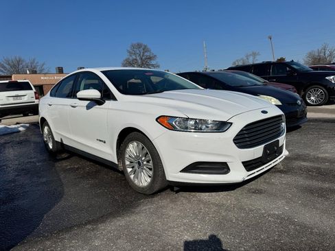 Used 2014 Ford Fusion S image 4