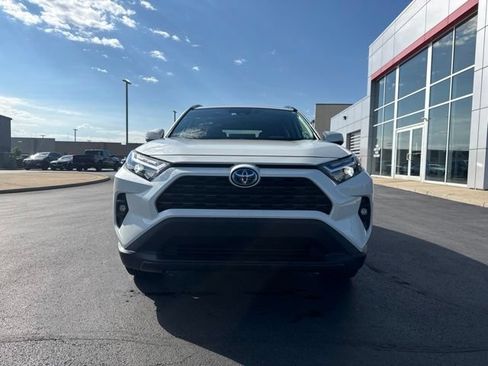 Used 2022 Toyota RAV4 XLE Premium AWD/4WD image 2