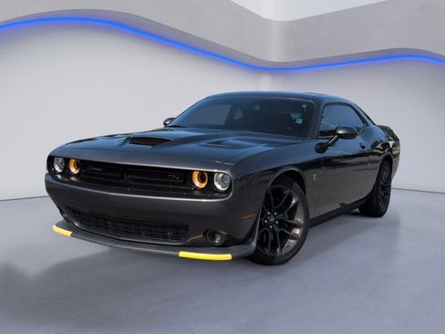 Used 2021 Dodge Challenger R/T Scat Pack RWD image 2