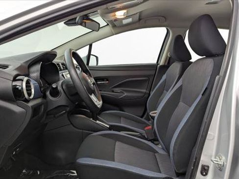 Used 2025 Nissan Versa SV FWD image 14