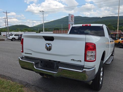 Used 2024 RAM 2500 Big Horn AWD/4WD image 4