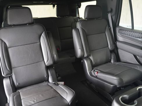 Used 2023 GMC Yukon Denali AWD/4WD image 33