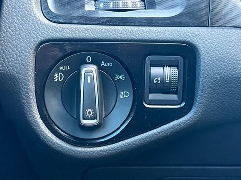 Used 2015 Volkswagen GTI Autobahn image 31