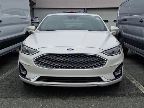 Used 2019 Ford Fusion Energi Titanium FWD image 2