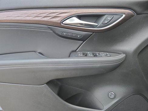 Used 2022 Buick Envision Avenir w/ Safety Package image 15