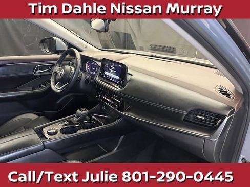 Used 2023 Nissan Rogue Platinum w/ Platinum Premium Package AWD/4WD image 17