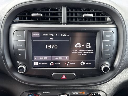 Used 2023 Kia Soul LX w/ LX Technology Package FWD image 20