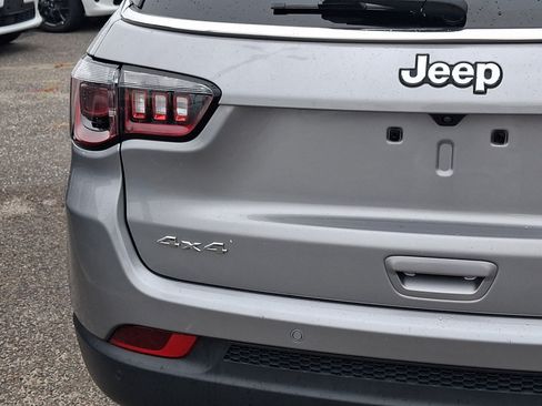 Used 2023 Jeep Compass Limited AWD/4WD image 17