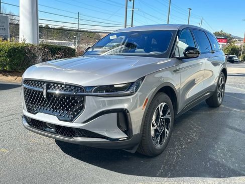 New 2025 Lincoln Nautilus Premier w/ Equipment Group 102A image 4