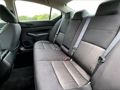 Used 2024 Nissan Altima 2.5 SV FWD image 25