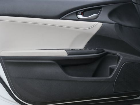 Used 2021 Honda Insight Touring image 14
