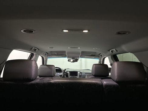 Used 2018 Chevrolet Tahoe LT AWD/4WD image 16