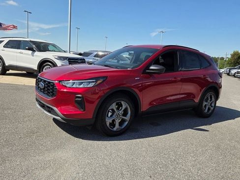 New 2026 Ford Escape ST-Line w/ Tech Pack #1 FWD image 3