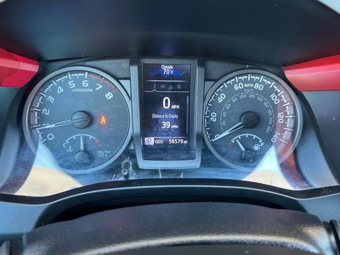 Used 2019 Toyota Tacoma TRD Off-Road AWD/4WD image 24