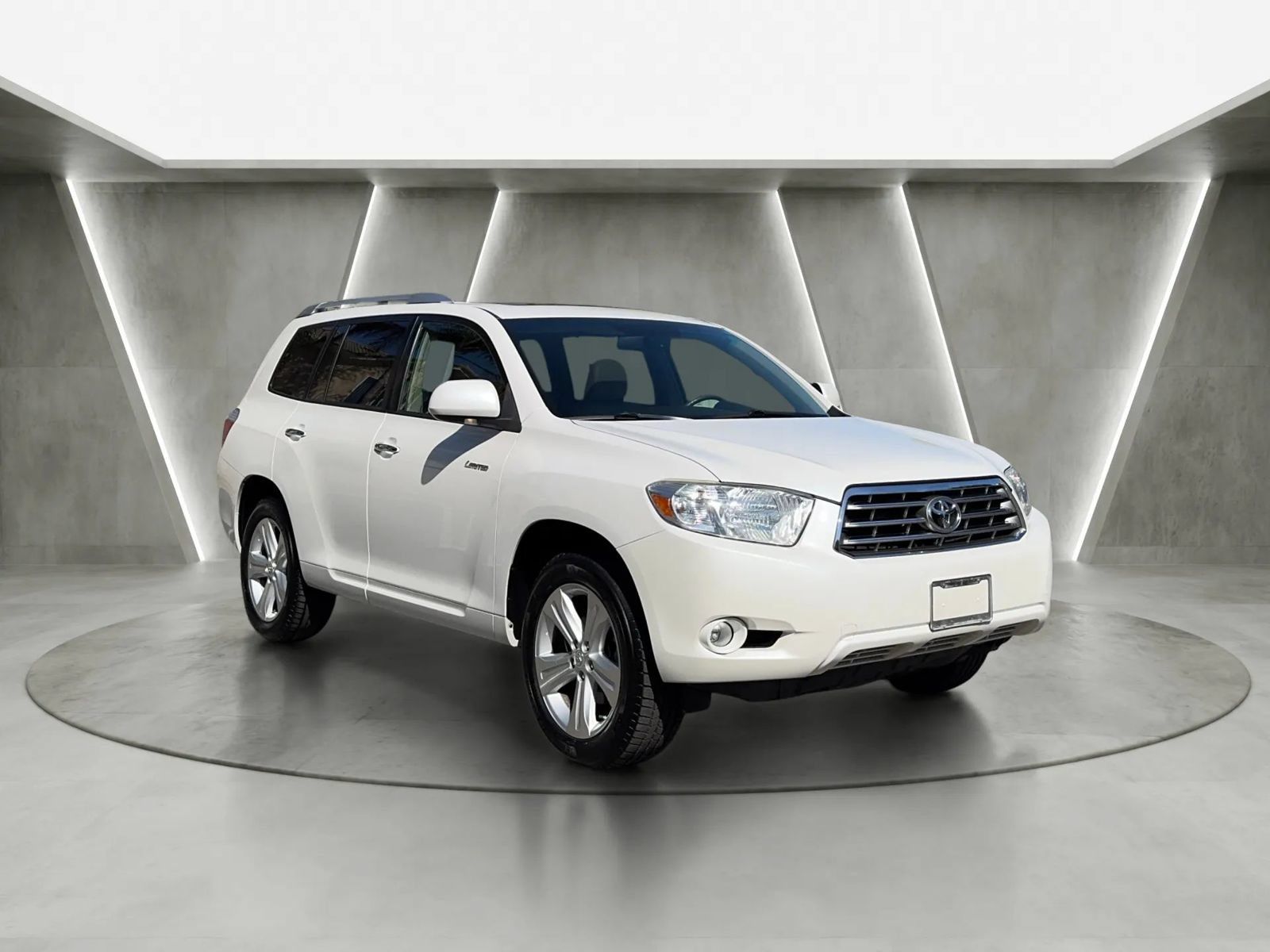 Used 2010 Toyota Highlander Limited w/ Extra Value Pkg 8 FWD image 1